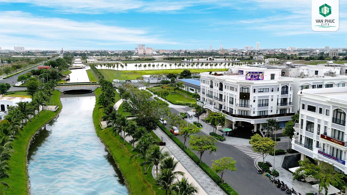 Kênh Sông Trăng tại Vạn Phúc City